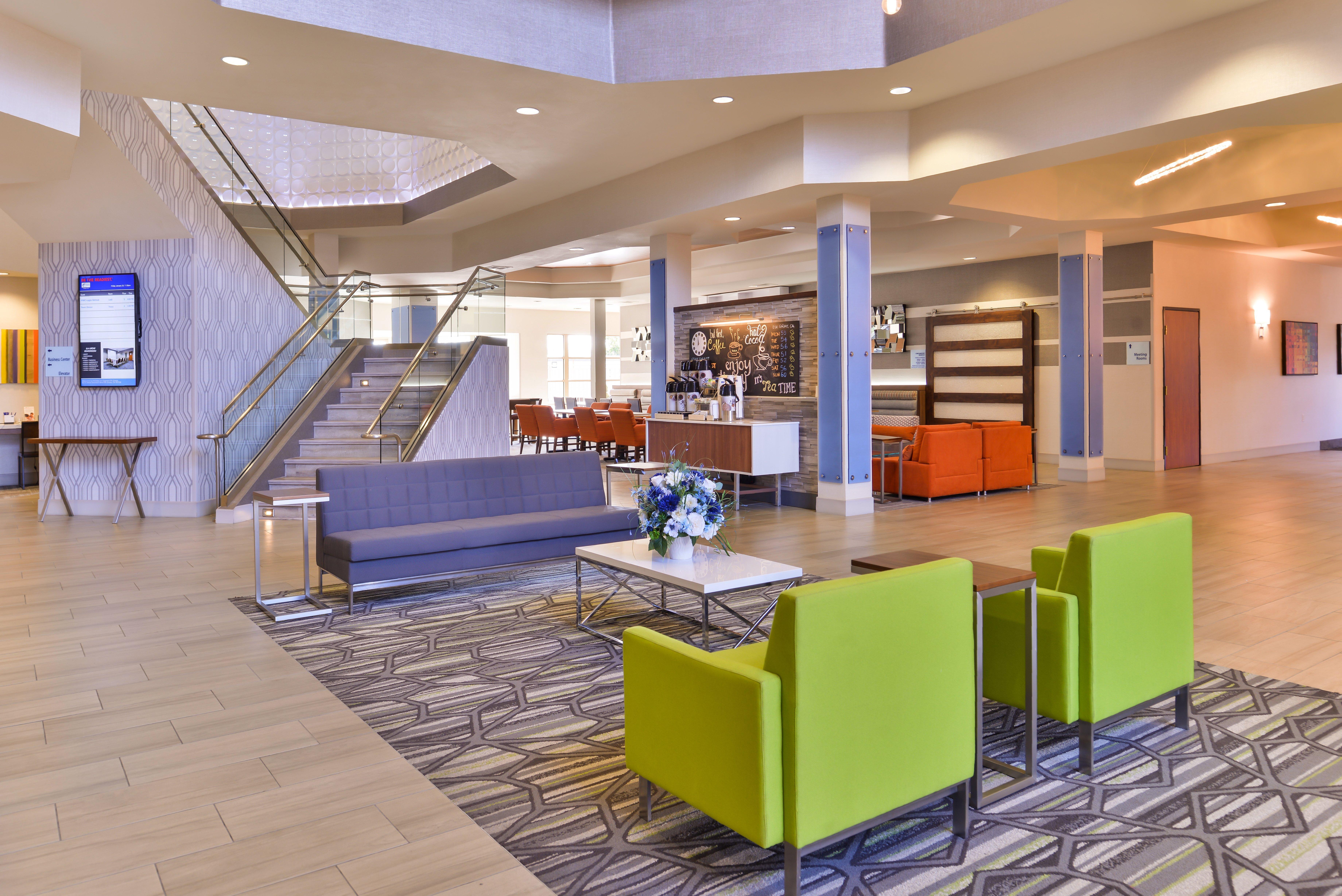 Holiday Inn Express & Suites Elk Grove Central - Hwy 99 By Ihg מראה חיצוני תמונה