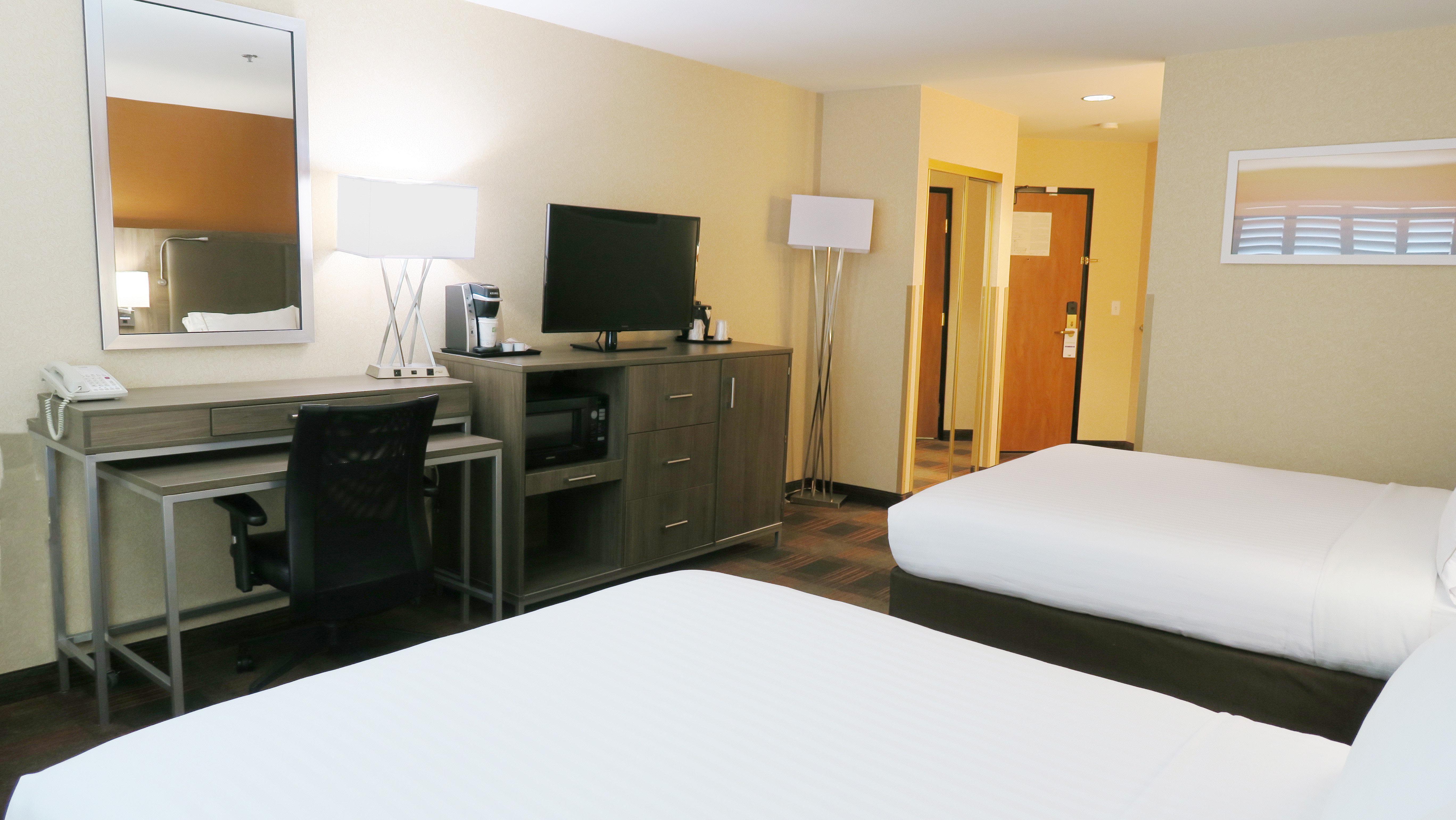 Holiday Inn Express & Suites Elk Grove Central - Hwy 99 By Ihg מראה חיצוני תמונה