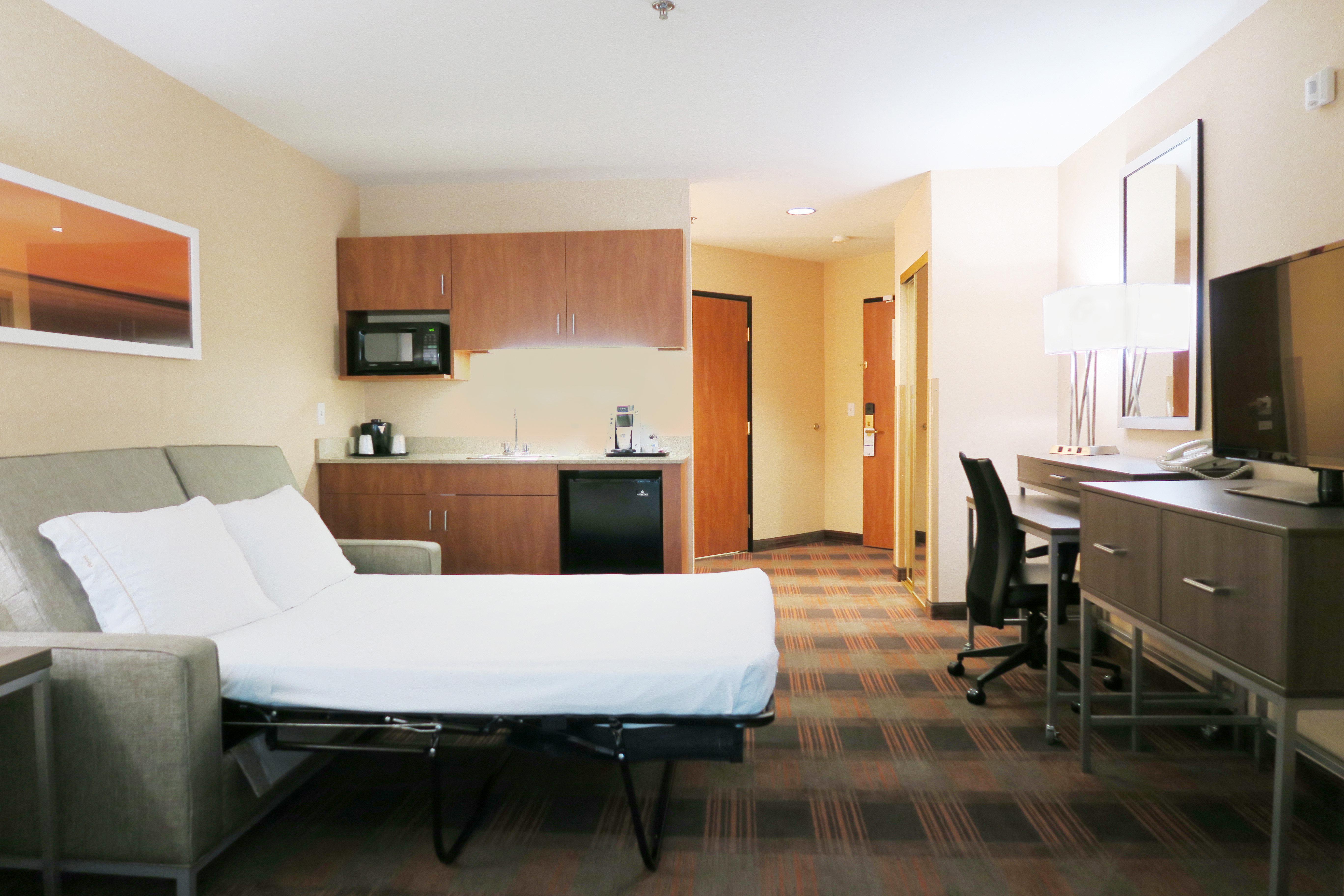 Holiday Inn Express & Suites Elk Grove Central - Hwy 99 By Ihg מראה חיצוני תמונה