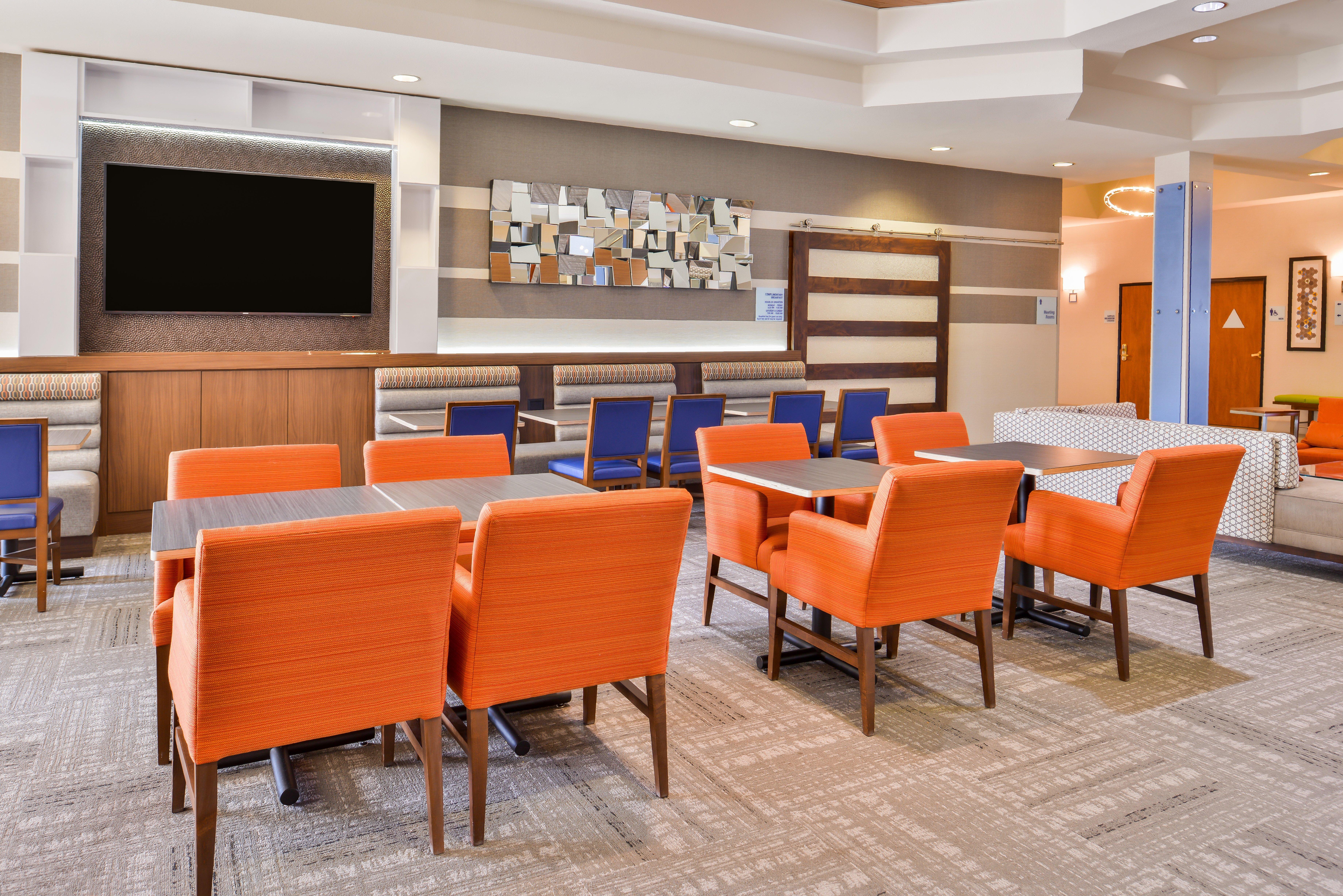 Holiday Inn Express & Suites Elk Grove Central - Hwy 99 By Ihg מראה חיצוני תמונה