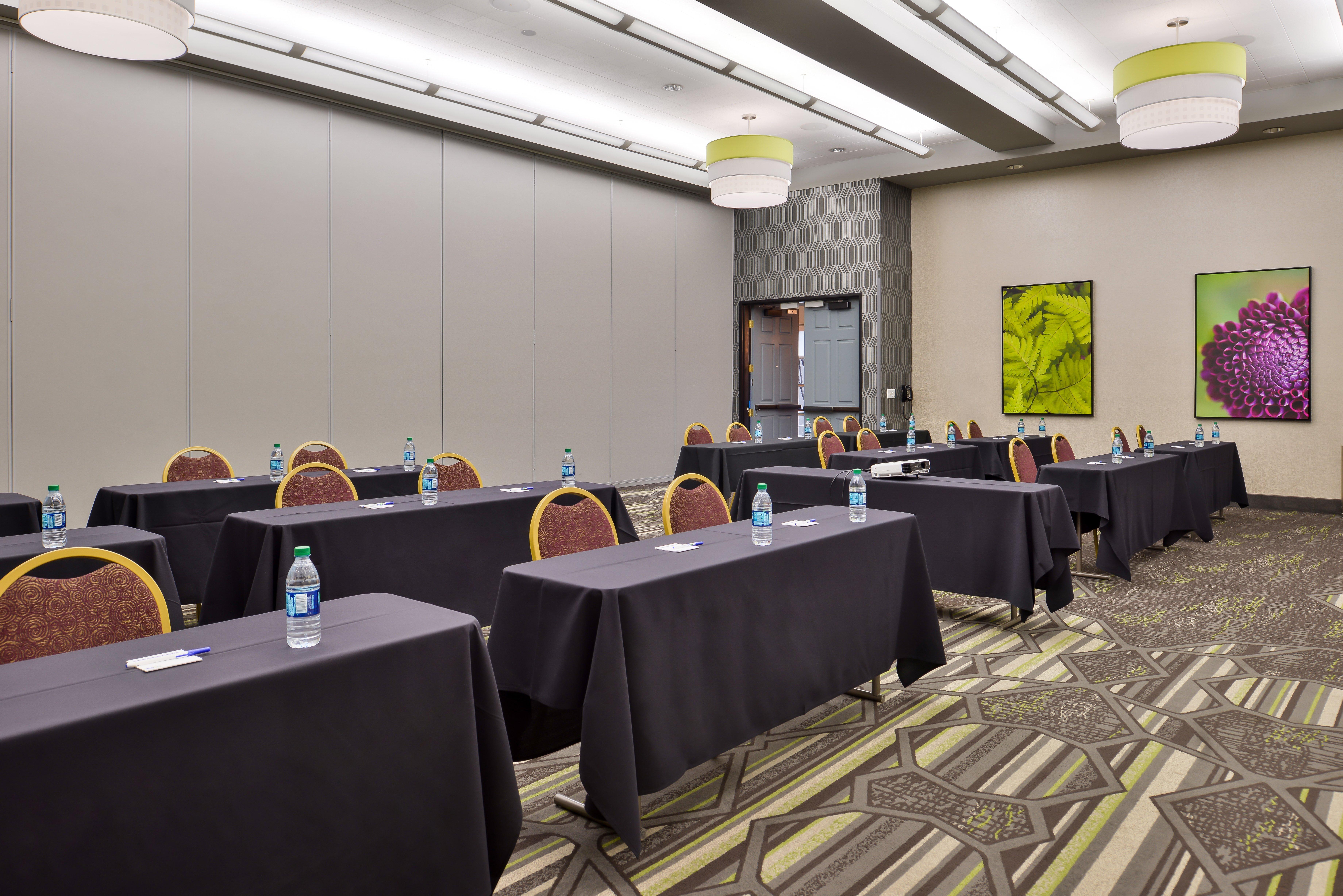 Holiday Inn Express & Suites Elk Grove Central - Hwy 99 By Ihg מראה חיצוני תמונה
