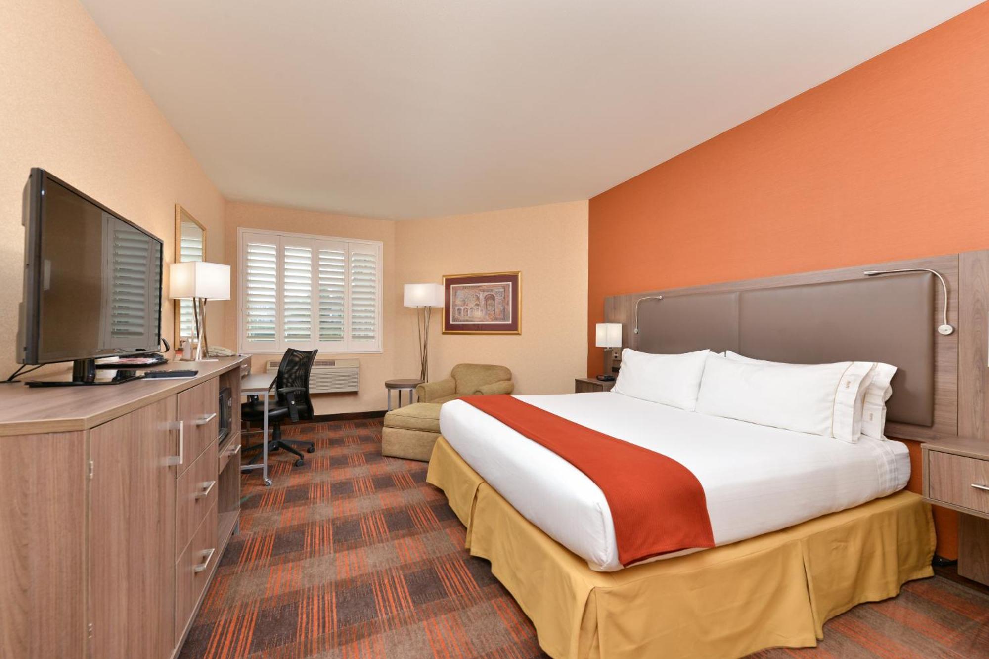 Holiday Inn Express & Suites Elk Grove Central - Hwy 99 By Ihg מראה חיצוני תמונה