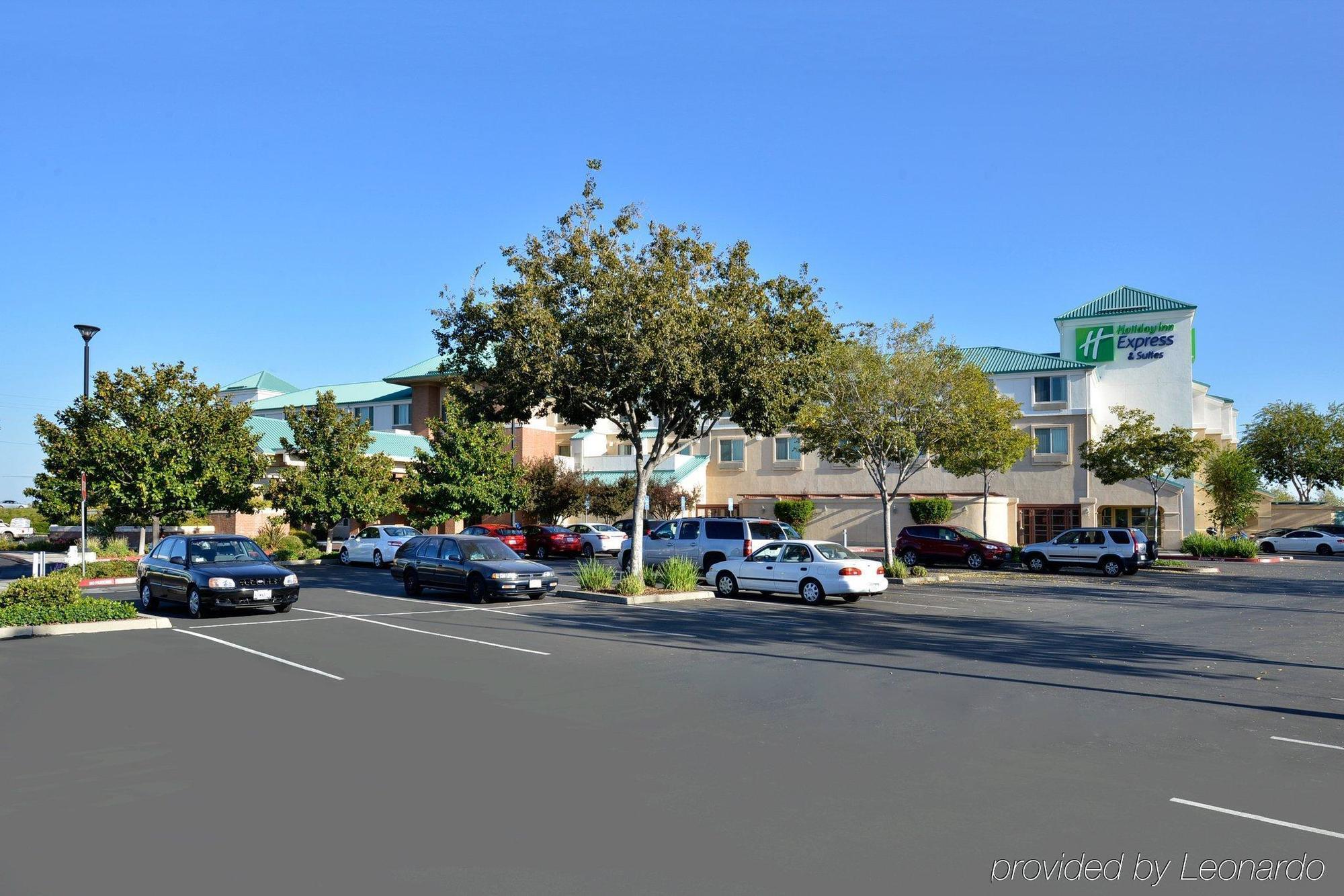 Holiday Inn Express & Suites Elk Grove Central - Hwy 99 By Ihg מראה חיצוני תמונה